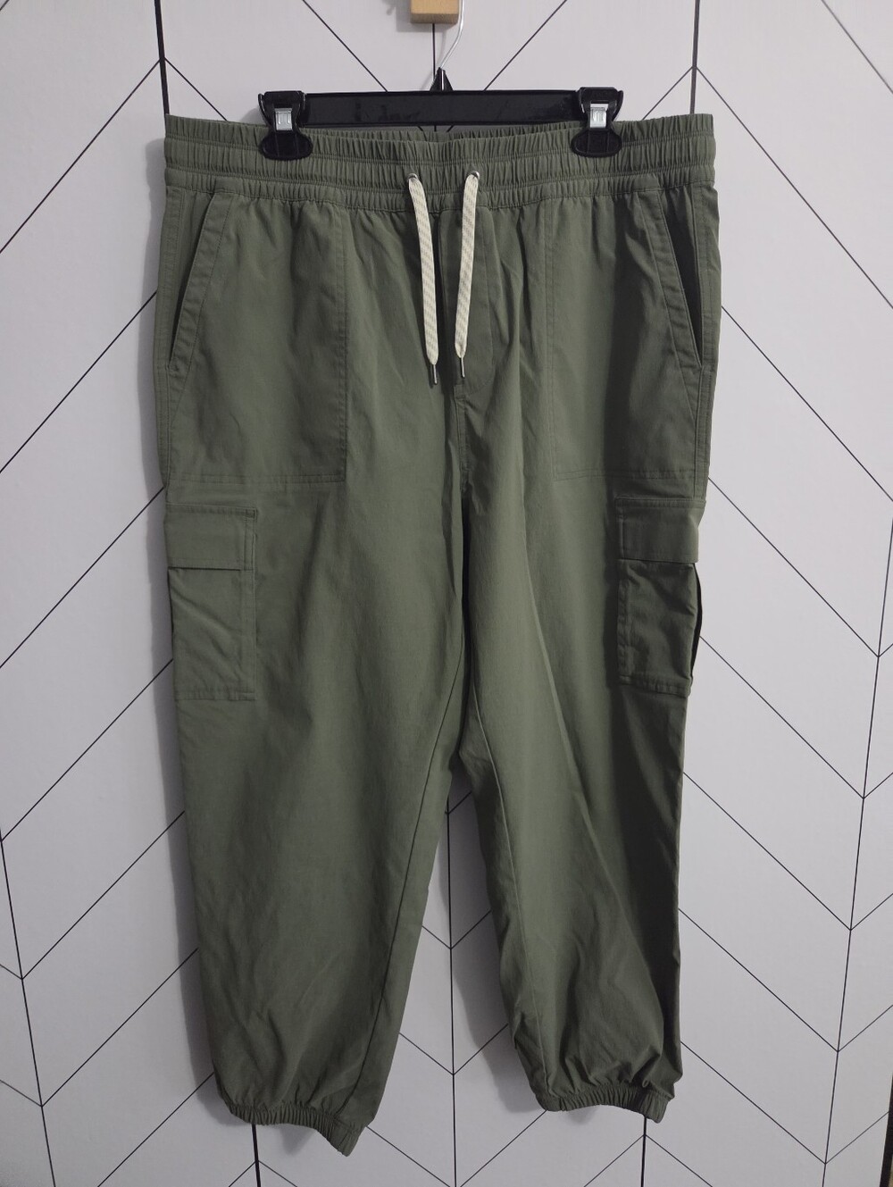 Vuori Women's Scout Joggers Army Green Cargo Pants Elastic Waistband, Size XXL
